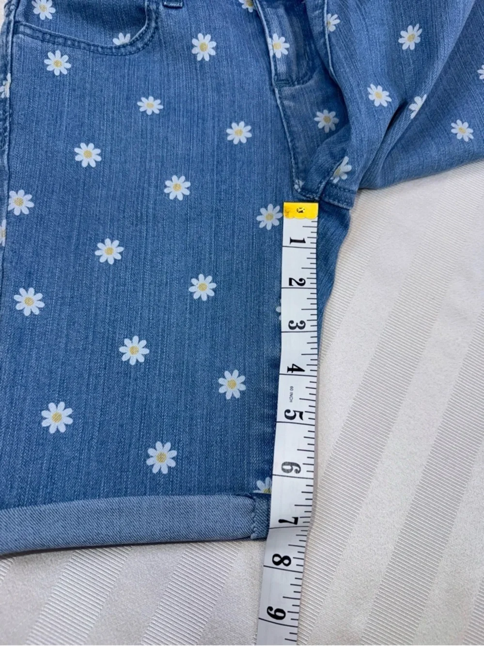 The Children’s Place - Daisy Denim Skimmer Short - Peony Wash Size 8 Youth NWT